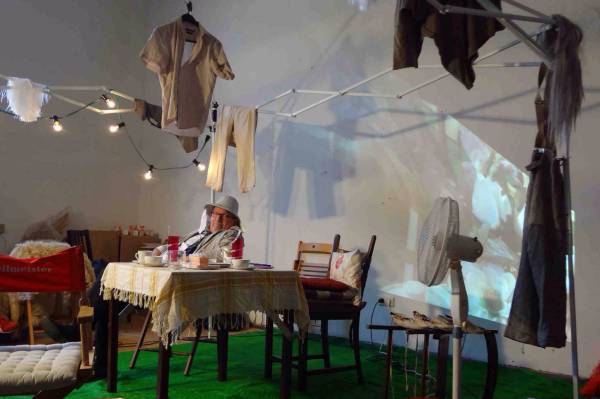 Warum fuchteln die Franzosen mit ihren Armen? | Foto © Markus Steinwender Mazab gallery