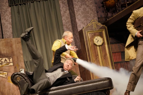 Mord auf Schloss Haversham - The Play That Goes Wrong | Foto © Reinhard Winkler gallery